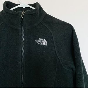 The North Face Women’s Fleece Zip up Jacket